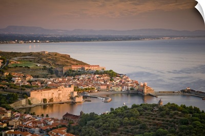 France, Languedoc-Roussillon, Collioure, Mediterranean sea