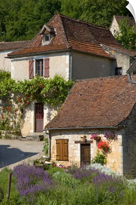 France, Midi-Pyrenees, Saint-Cirq-Lapopie, Typical Quercynoise village houses