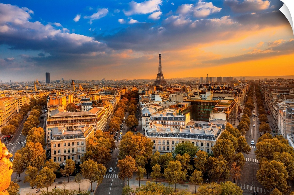 France, Ile-de-France, Ville de Paris, Paris, Champs Elysees, Cityscape from the Arc de Triomphe, Eiffel Tower in the back...