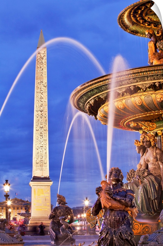 France, Ile-de-France, Paris, Champs Elysees, Place de La Concorde, Ville de Paris, Fountain statues and Obelisk.
