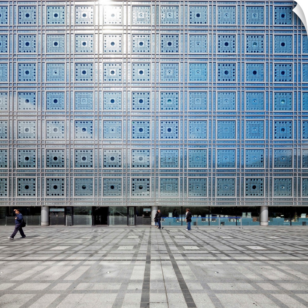 France, Paris, Institut du Monde Arabe (IMA), a cultural centre about the Arab world designed by architect Jean Nouvel.