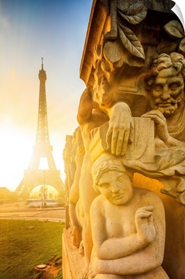 France, Paris, Invalides, The Eiffel Tower At Sunrise And A Statue Of Trocadero