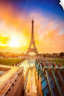 France, Paris, Invalides, Trocadero Fountains, The Eiffel Tower At Sunrise