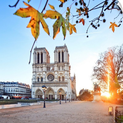 France, Paris, Notre Dame De Paris, Seine, Ville De Paris, Sun Rising Over The Cathedral
