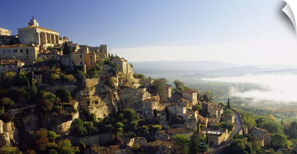 France, Provence-Alpes-Cote d'Azur, Vaucluse, Gordes village
