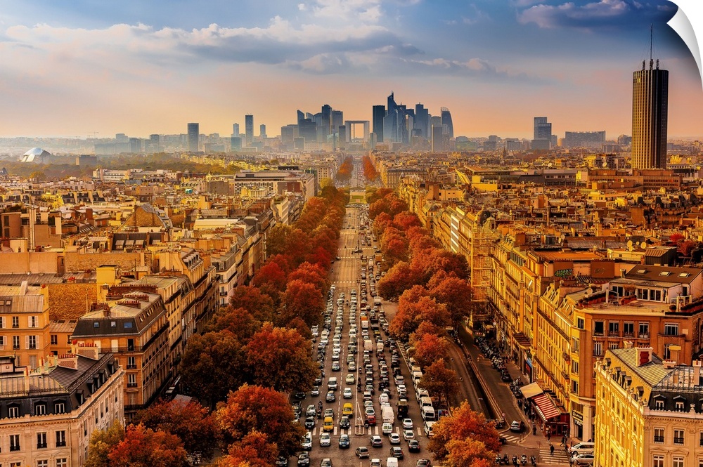 France, Ile-de-France, Ville de Paris, Paris, Champs Elysees, View towards La Defense at sunset
