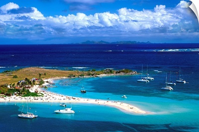 French Antilles, Caribbean, St Martin, Ilet Pinel (islet), beach