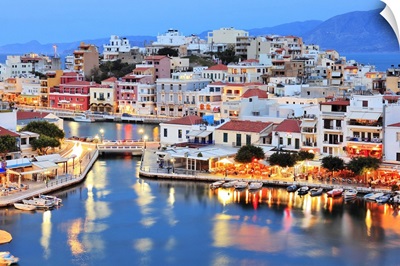 Greece, Crete Island, Agios Nikolaos, Town with the Voulismeni Lake in the foreground