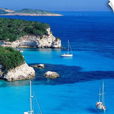 Greece, Ionian Islands, view towards Voutoumi beach and Paxos island