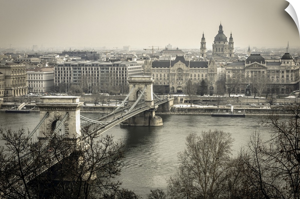 Hungary, Budapest, Bohemia, Danube, Chain Bridge, winter view across River Danube & Chain Bridge with the parliament Build...