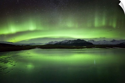 Iceland, Jokulsarlon, Jokulsarlon, Northern lights over Jokulsarlon glacier lagoon