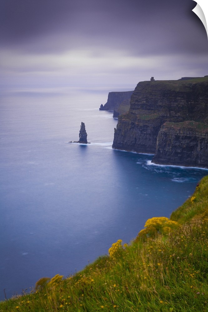 Ireland, Clare, Cliffs of Moher.