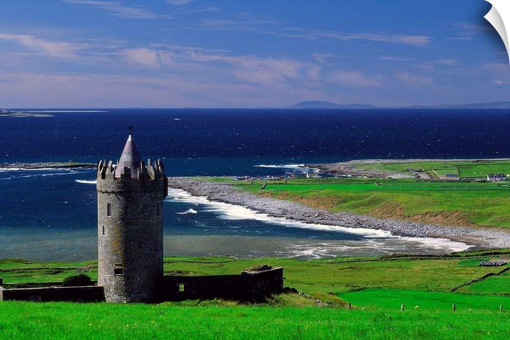 Ireland, County Clare, Coastline near Doolin village