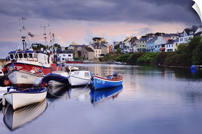 Ireland, Galway, Connemara, Roundstone, picturesque fishing harbour