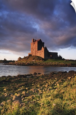 Ireland, Galway, Dunguaire Castle, one of the country's best preserved castles