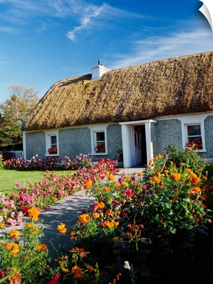 Ireland, Galway, Irish cottage