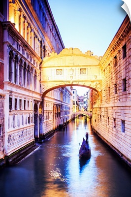 Italy, Adriatic Coast, Venice, Bridge Of Sighs, Ponte Dei Sospiri, Dusk