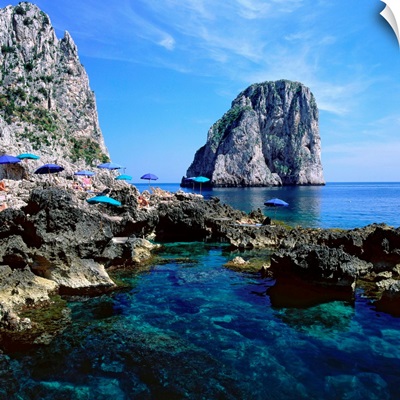 Italy, Campania, Capri, Faraglioni and beach