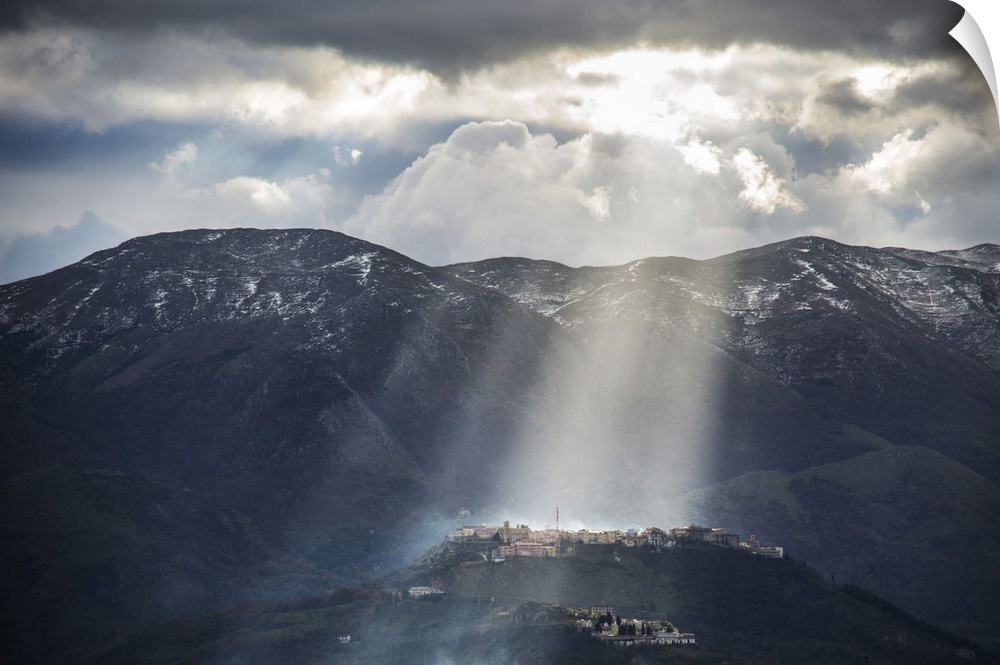 Italy, Campania, Salerno district, Cilento, Teggiano, Ray of light on Teggiano