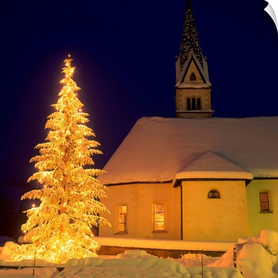 Italy, Dolomites, Arabba, Christmas tree
