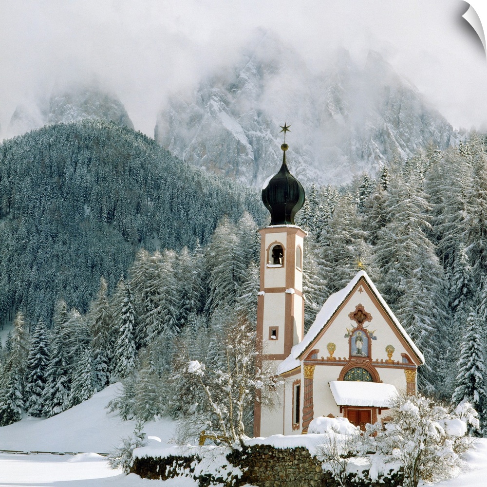 Italy, Dolomites, Val di Funes, Santa Maddalena, San Giovanni church towards Odle Range