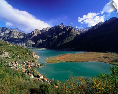 Italy, Lake Como, Piano di Spagna, Lago di Mezzola