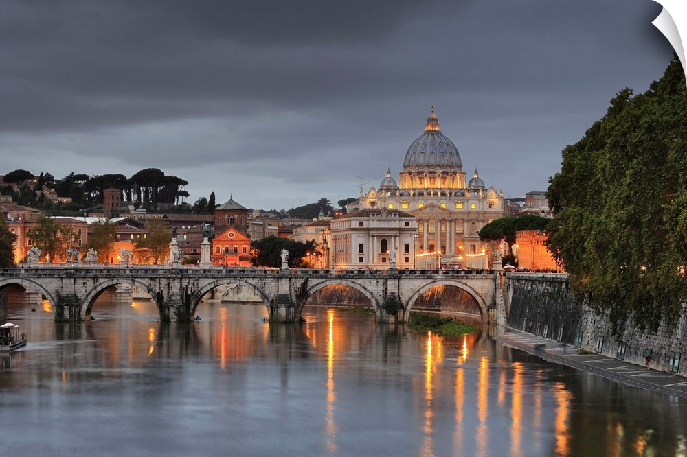 Italy, Latium, Tiber, Tevere, Tiber, Roma district, Rome, Saint Peter's Basilica, Tiber River and Sant'Angelo Bridge.