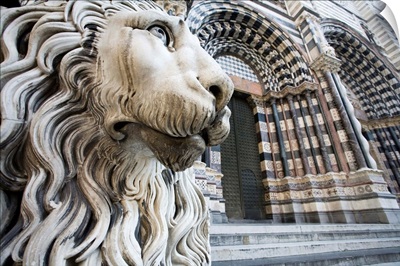 Italy, Liguria, Ligurian Riviera, Genova, San Lorenzo Cathedral, lion