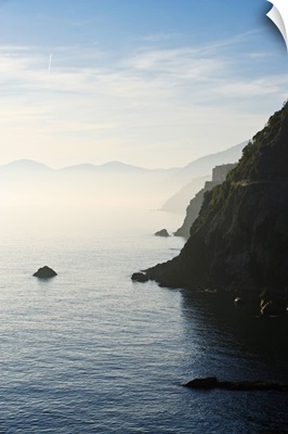 Italy, Liguria, Vernazza and Monterosso as seen from Corniglia at sunset