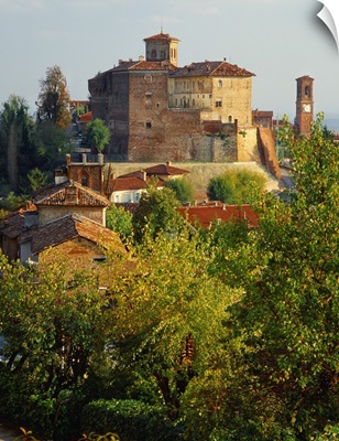 Italy, Piedmont, Monferrato, Moncucco Torinese village, the castle