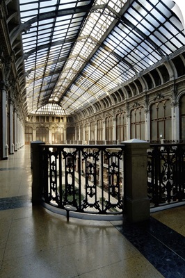 Italy, Piedmont, Turin, Galleria Subalpina arcade