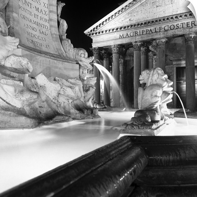 Italy, Rome, Pantheon, fountain of Pantheon
