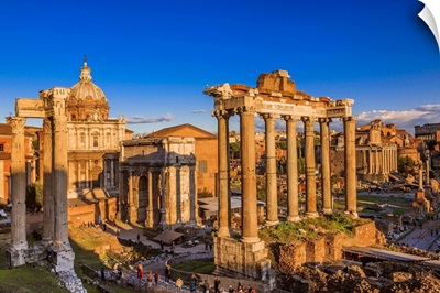 Italy, Rome, Roman Forum, Foro Romano Temple of Saturn and Arch of Septimius Severus