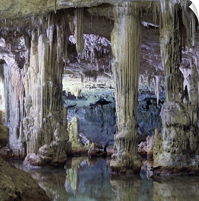 Italy, Sardinia, Grotta di Nettuno, grotto on Capo Caccia near Alghero town