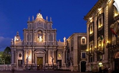 Italy, Sicily, Catania, Piazza Duomo, cathedral and Palazzo dei Chierici
