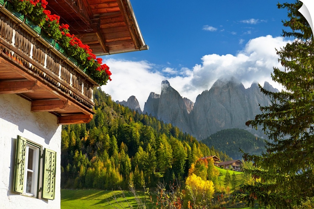 Italy, Trentino-Alto Adige, Bolzano district, South Tyrol, Dolomites, Val di Funes, Santa Maddalena.