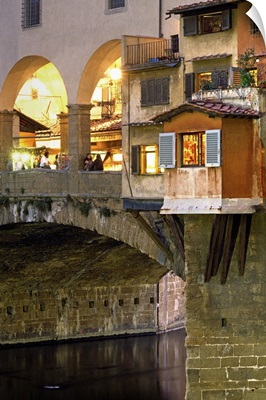 Italy, Tuscany, Florence, Ponte Vecchio, Bridge and Arno river