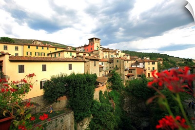 Italy, Tuscany, Loro Ciuffenna town