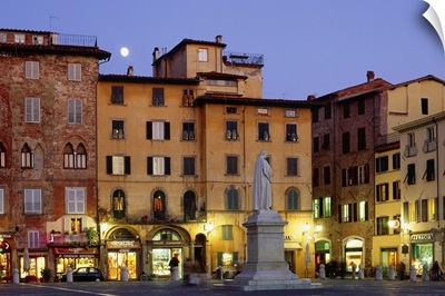 Italy, Tuscany, Lucca, Twilight in Piazza San Michele, town square