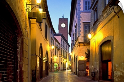 Italy, Umbria, Orvieto, Corso Cavour and Torre del Moro