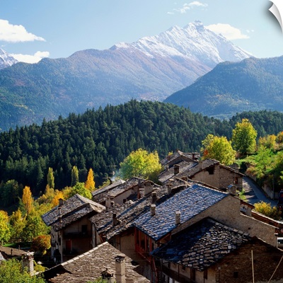 Italy, Valle d'Aosta, The village, rooftops