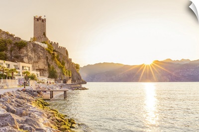 Italy, Veneto, Lake Garda, Malcesine, Scaliger Castle Of Malcesine And Lake Garda