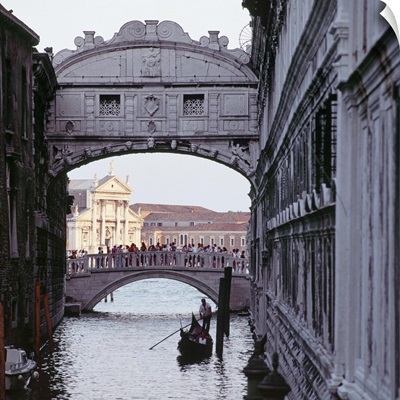 Italy, Veneto, Venice, Ponte dei Sospiri (Bridge of Sighs)