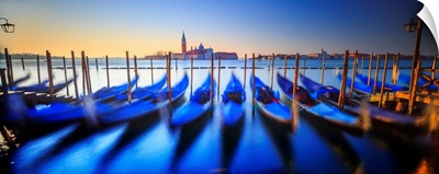 Italy, Venice, San Giorgio Maggiore, Gondolas And San Giorgio Maggiore At Sunrise