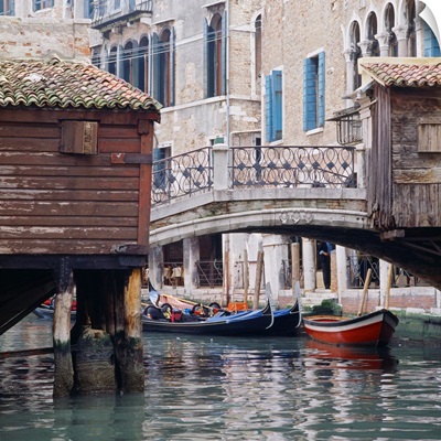 Italy, Venice, Santi Apostoli bridge