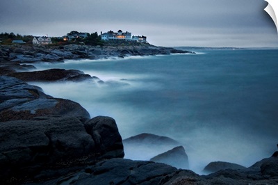 Maine, Cape Neddick, Atlantic ocean, York Beach, the rocky coast at dusk