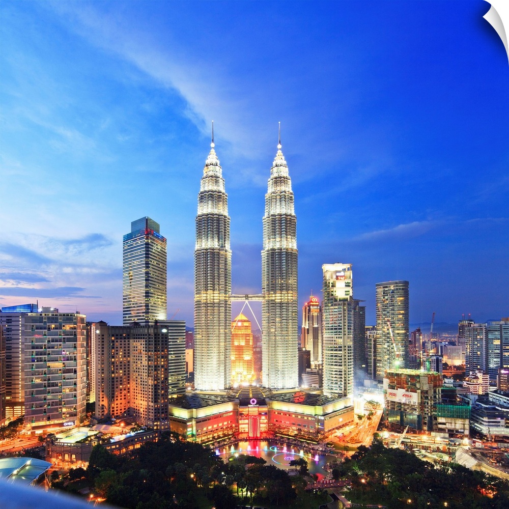 Malaysia, Selangor, Kuala Lumpur, Petronas Towers, Panoramic view over Petronas Towers and KLCC Kuala Lumpur City Centre i...