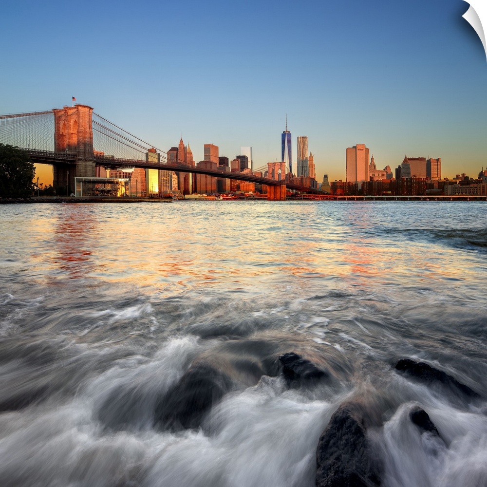 USA, New York City, Manhattan, East River, Lower Manhattan, Brooklyn Bridge