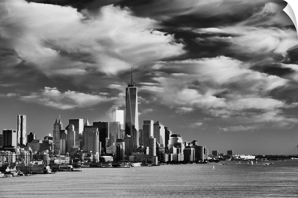 USA, New York City, Manhattan, Lower Manhattan, One World Trade Center, Freedom Tower, View across the Hudson River of the...