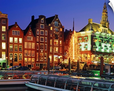 Netherlands, Amsterdam, Benelux, Houses along Damrak canal